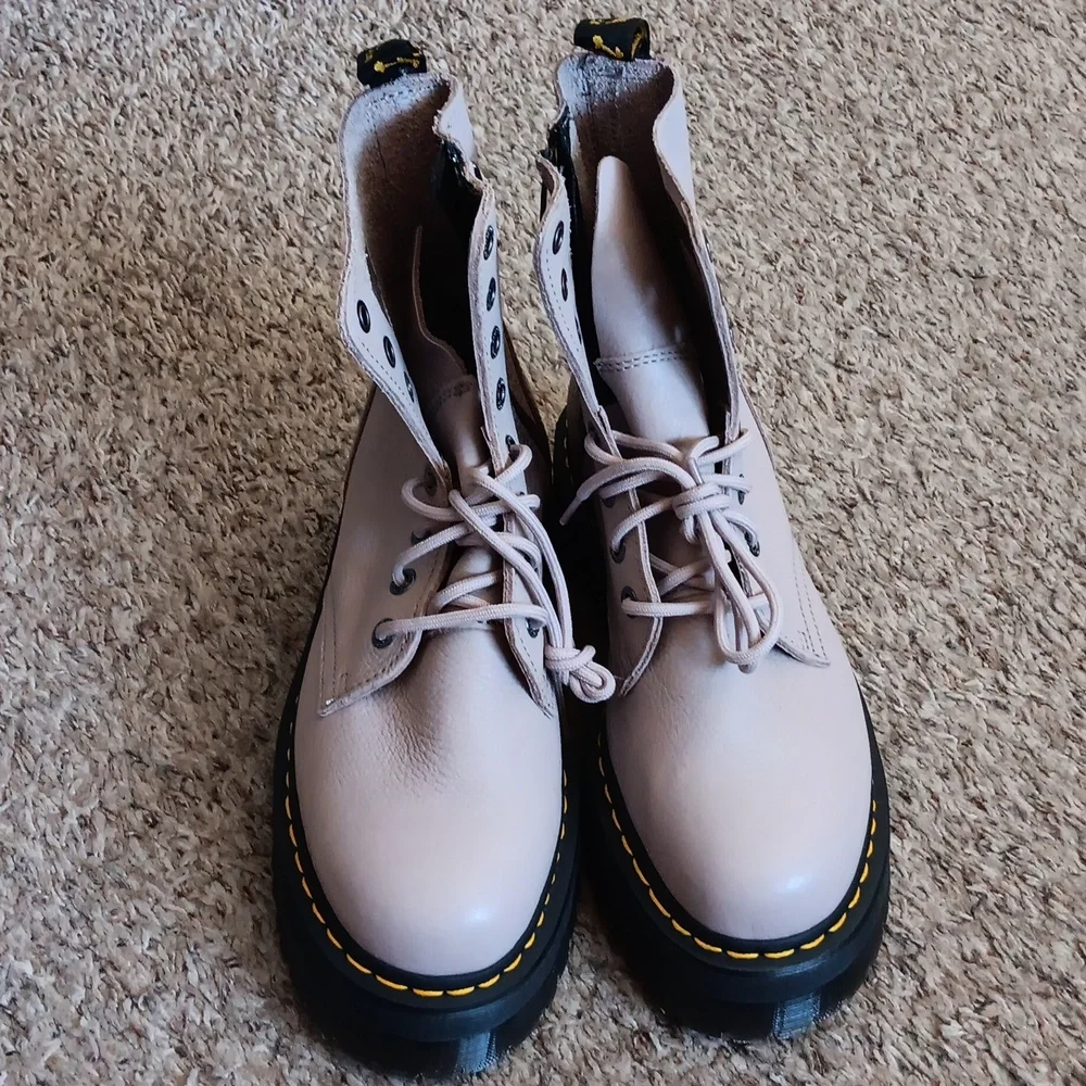 Dr. Martens new without